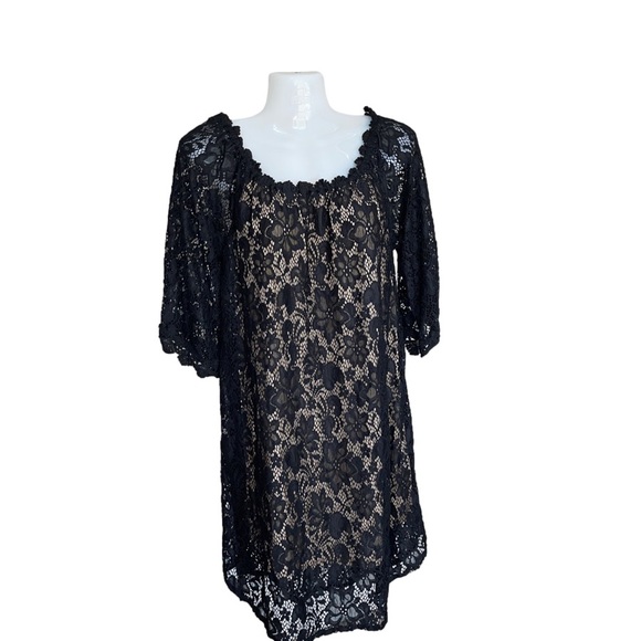 Umgee Dresses & Skirts - Umgee Boho black lace shift dress medium